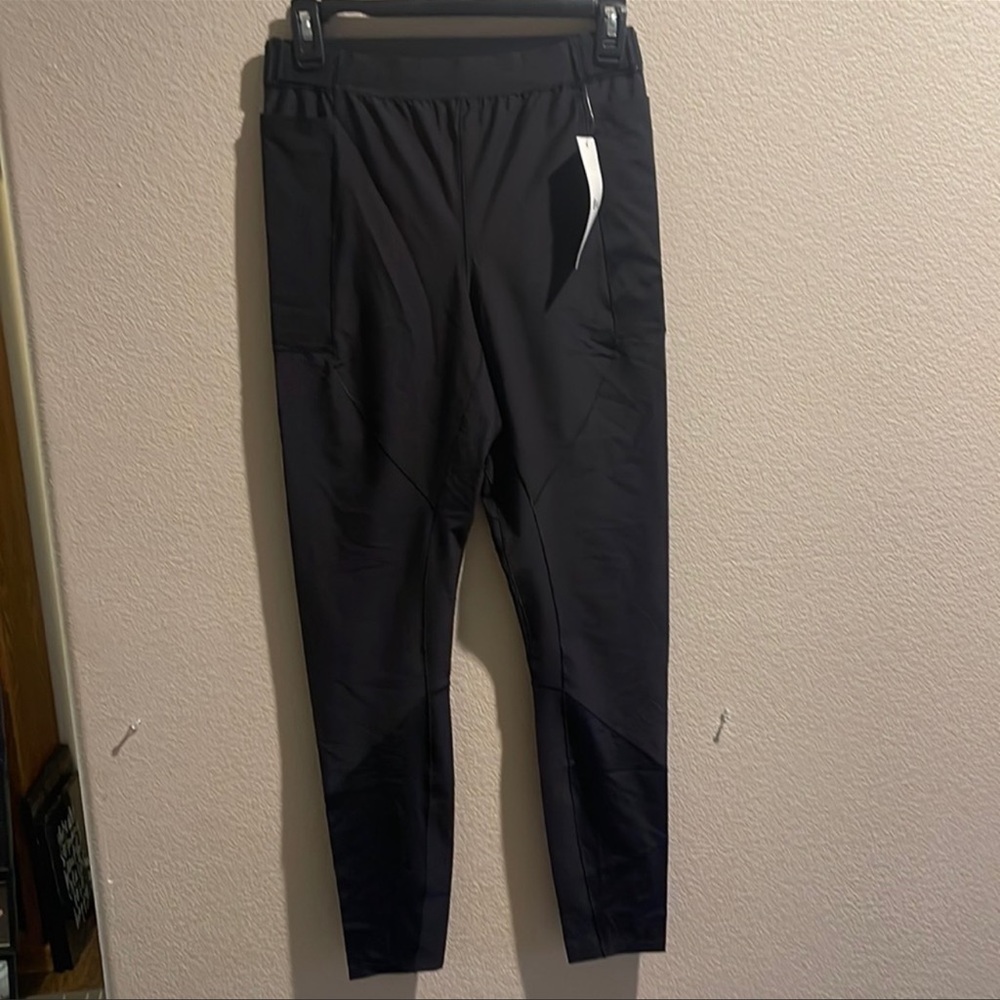Lululemon lab leggings size 6 don’t fit me right wanting to get the right size